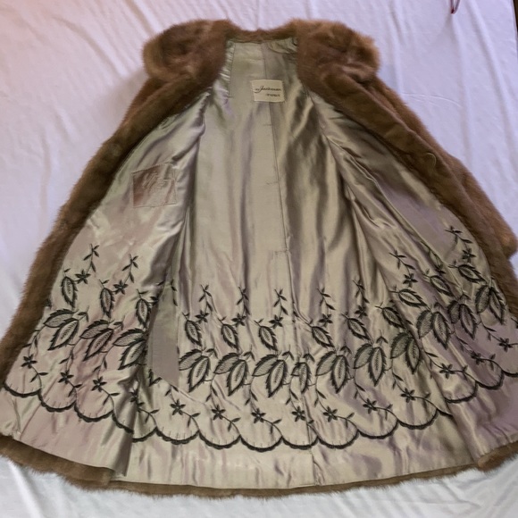A. Hackman Furs VTG Mink Fur Coat With Beautiful Embroidered Stitching Inside - Picture 4 of 13